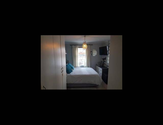 1 bed property to rent in ORANJEZICHT
